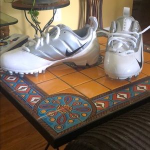 Kids size 5 Nike soccer shoes new